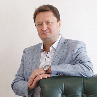 С 1 июня генеральным директором «Гусара» назначен В. В. Смирнов
